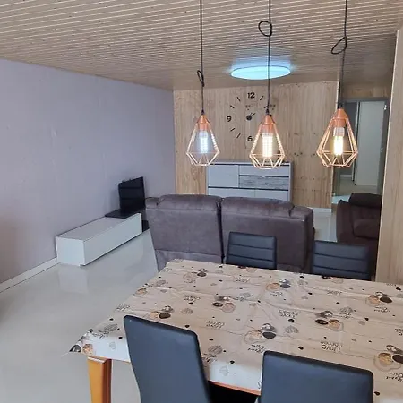 Loft Con 2 Dormitorios, Jacuzzi Y Garage Apartamento