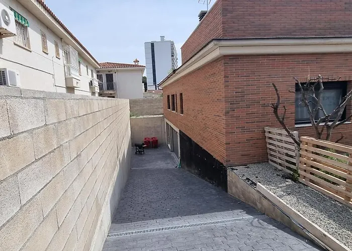 Loft Con 2 Dormitorios, Jacuzzi Y Garage * Cambrils