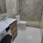 Loft Con 2 Dormitorios, Jacuzzi Y Garage شقة