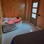 Loft Con 2 Dormitorios, Jacuzzi Y Garage شقة
