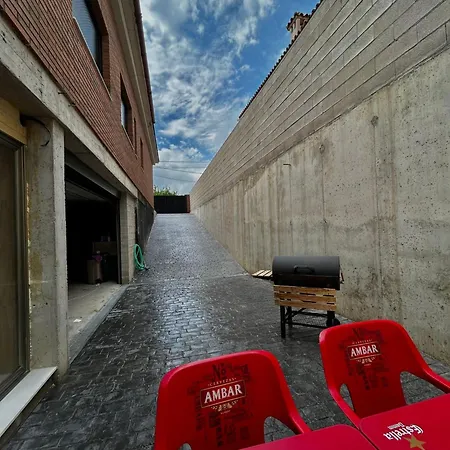 Loft Con 2 Dormitorios, Jacuzzi Y Garage *