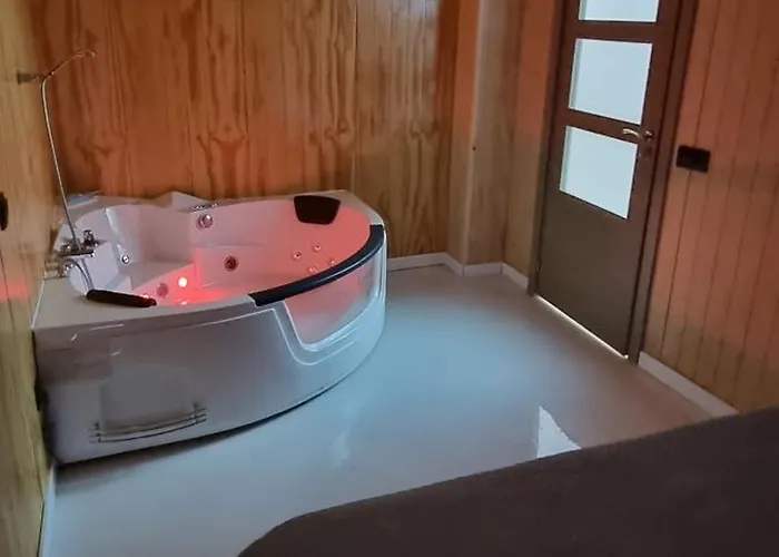 Loft Con 2 Dormitorios, Jacuzzi Y Garage Lägenhet