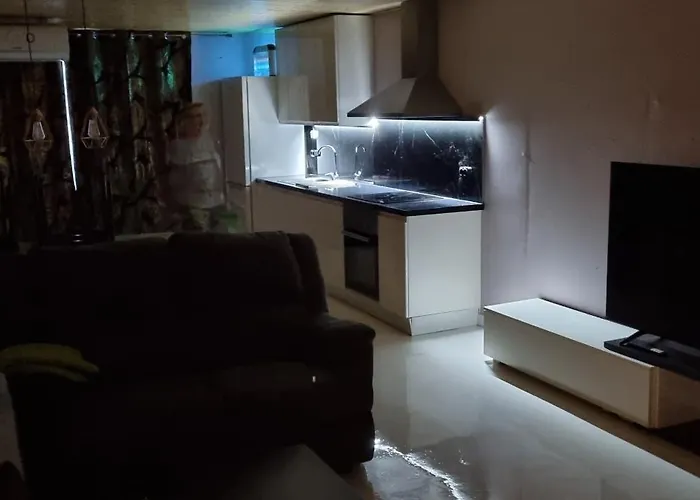 Loft Con 2 Dormitorios, Jacuzzi Y Garage Lägenhet *